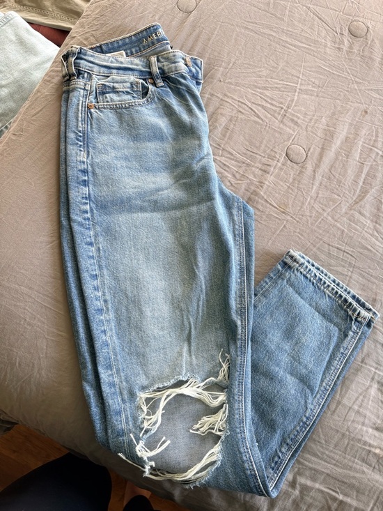 American Eagle Outfitters Denim - American Eagle Outfitters Light Blue Ripped Strigid Mom Jean